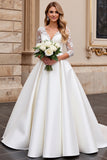 A Line Manches Longues lvory Applique Robe de mariée