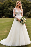 Une ligne appliquée à manches longues lvory robe de mariée plissée