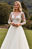 Une ligne appliquée à manches longues lvory robe de mariée plissée