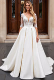 A Line Manches longues lvory Lace Robe de mariée