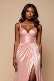 Robe de bal en satin plissé à col en V rose poudré