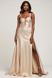 Une ligne Robe de bal en satin champagne avec fente