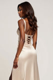 Une ligne Robe de bal en satin champagne avec fente