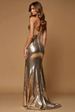 Robe de bal en satin métallisé à bretelles spaghetti fourreau dorées