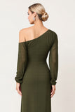 Robe de demoiselle d’honneur à manches longues fourreau olive avec fente