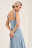 Une ligne bleu ciel en mousseline de soie spaghetti bretelles robe longue de demoiselle d’honneur