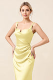 Robe de demoiselle d’honneur longue fourreau froncé en satin bleu ciel