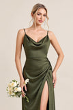 Olive gaine spaghetti bretelles satin froncé col col long robe de demoiselle d’honneur avec fente