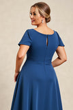 Bleu encre Une ligne Satin Grande Taille Mère de la mariée Robe à manches courtes