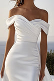 Robe de mariée ivoire en satin à épaules dénudées avec ceinture