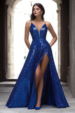 Une ligne de bretelles spaghetti bleu royal à paillettes et robe longue de bal