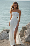 Robe de plage plissée blanche sans bretelles avec fente
