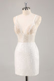 Mini robe moulante blanche à col en V avec paillettes