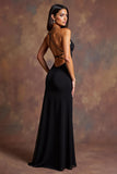 Robe longue formelle en satin à bretelles spaghetti noires avec fente