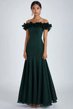 Robe formelle froncée à volants à épaules dénudées vert foncé