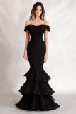 Robe d’invitée de mariage en satin noir à plusieurs niveaux sirène à épaules dénudées