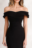 Robe d’invitée de mariage en satin noir à plusieurs niveaux sirène à épaules dénudées