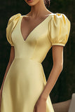 Satin jaune Une ligne Col en V Robe formelle avec manches bouffantes