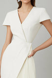 Robe blanche à col en V à manches courtes