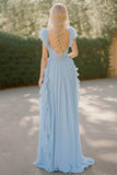 Robe de demoiselle d’honneur longue en mousseline de soie à col en V bleu ciel avec volants