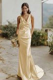 Robe de demoiselle d’honneur en satin à col en V jonquille