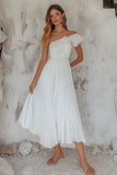 Une épaule plissée une ligne boho blanche