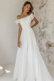 Robe blanche bohème froncée à épaules dénudées