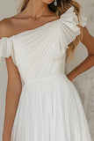 Robe blanche bohème froncée à épaules dénudées