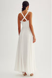 Robe blanche fluide et froncée