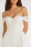 Robe moulante blanche scintillante à épaules dénudées