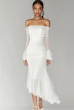 Robe blanche en mousseline à épaules dénudées et manches longues