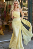 Robe de bal sans bretelles froncée sirène jonquille