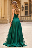 Robe de bal en satin à bretelles spaghetti vert foncé