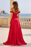 Rouge Une ligne dénudée d’épaule Robe de bal longue en satin avec fente