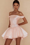 Robe courte de graduation rose scintillante à épaules dénudées