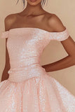 Robe courte de graduation rose scintillante à épaules dénudées