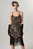Robe à clapet noire dorée à paillettes des années 1920 avec pompons