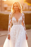 Robe de mariée blanche à manches longues
