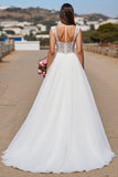 Tulle blanc une ligne Boho Sweep Train Robe de mariée avec dentelle