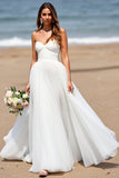 Robe de mariée blanche sans bretelles en tulle une ligne boho