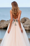 Fard à joues une ligne Tulle Boho Sweep Train Robe de mariée avec appliques