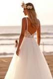 Boho Tulle Blanc Une Ligne Balayage Train Robe de Mariée avec Dentelle