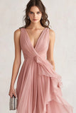 Robe de bal asymétrique à col en V avec volants