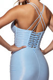 Robe courte moulante moulante en satin bleu clair avec franges