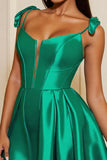 Corset en satin vert foncé Une robe courte de retour à la maison avec des nœuds
