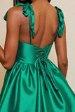 Corset en satin vert foncé Une robe courte de retour à la maison avec des nœuds