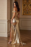Robe de bal longue métallisée gaine dorée avec fente