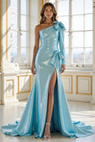 Robe de bal à une épaule en satin bleu avec fente