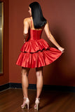 Bretelles spaghetti rouges à plusieurs niveaux Satin Une ligne Homecoming Dress