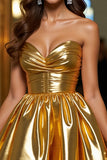 Robe de retour aux balles ornée bustier métallisé